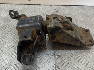 подушка крепления двигателя Hyundai Solaris 1 поколение 2012