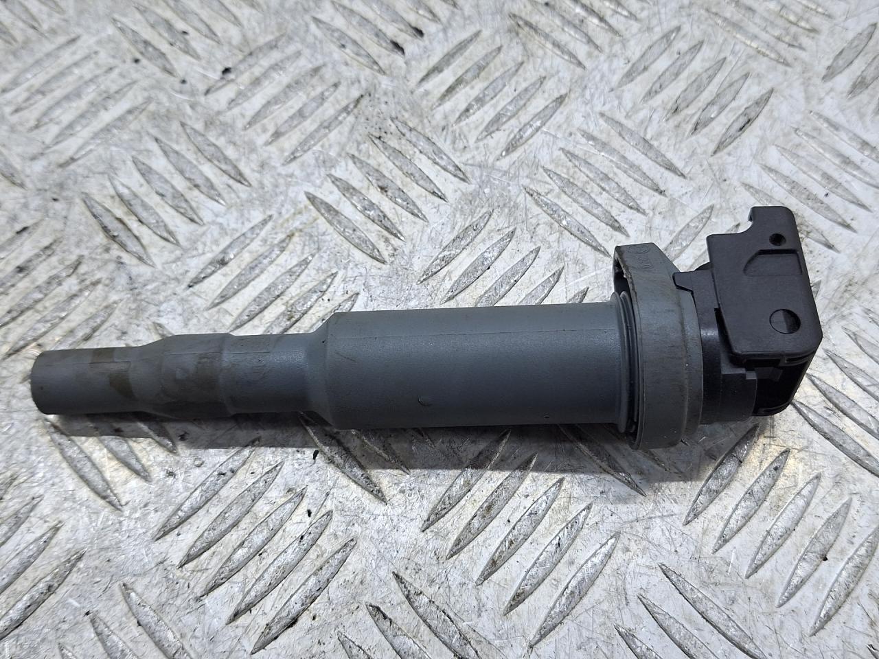 катушка зажигания BMW 3 серия E90/E91/E92/E93 2005, 2.5 л., N52 B25 AF, бензин, МКПП, серый, седан, задний привод, 1437986, 0221504463 - фото №1