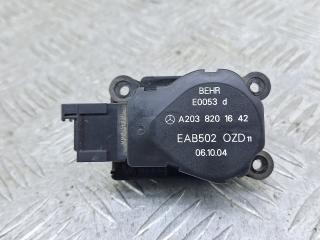 моторчик заслонки печки Mercedes-Benz E-Класс W211/S211 2004, 3.2 л., M 112.954, бензин, АКПП, серебро, универсал, задний привод, A2038201642