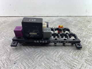 блок реле Volkswagen Passat B5 1999, 8D0937503E