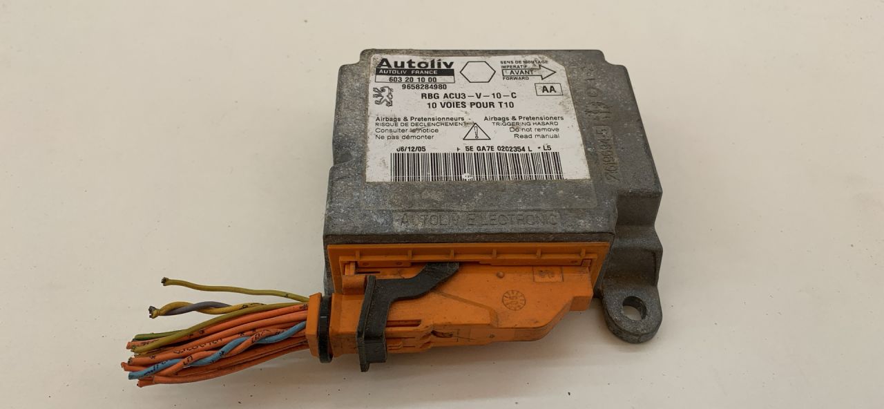 блок AirBag Peugeot 206 1 поколение (1998 - 2003), 603201000, 9658284980, RBGACU3V10C - фото №1