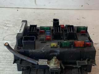 блок предохранителей Peugeot 307 1 поколение 2004, 1.6 л., бензин, МКПП, синий, универсал, передний привод, 9646405380