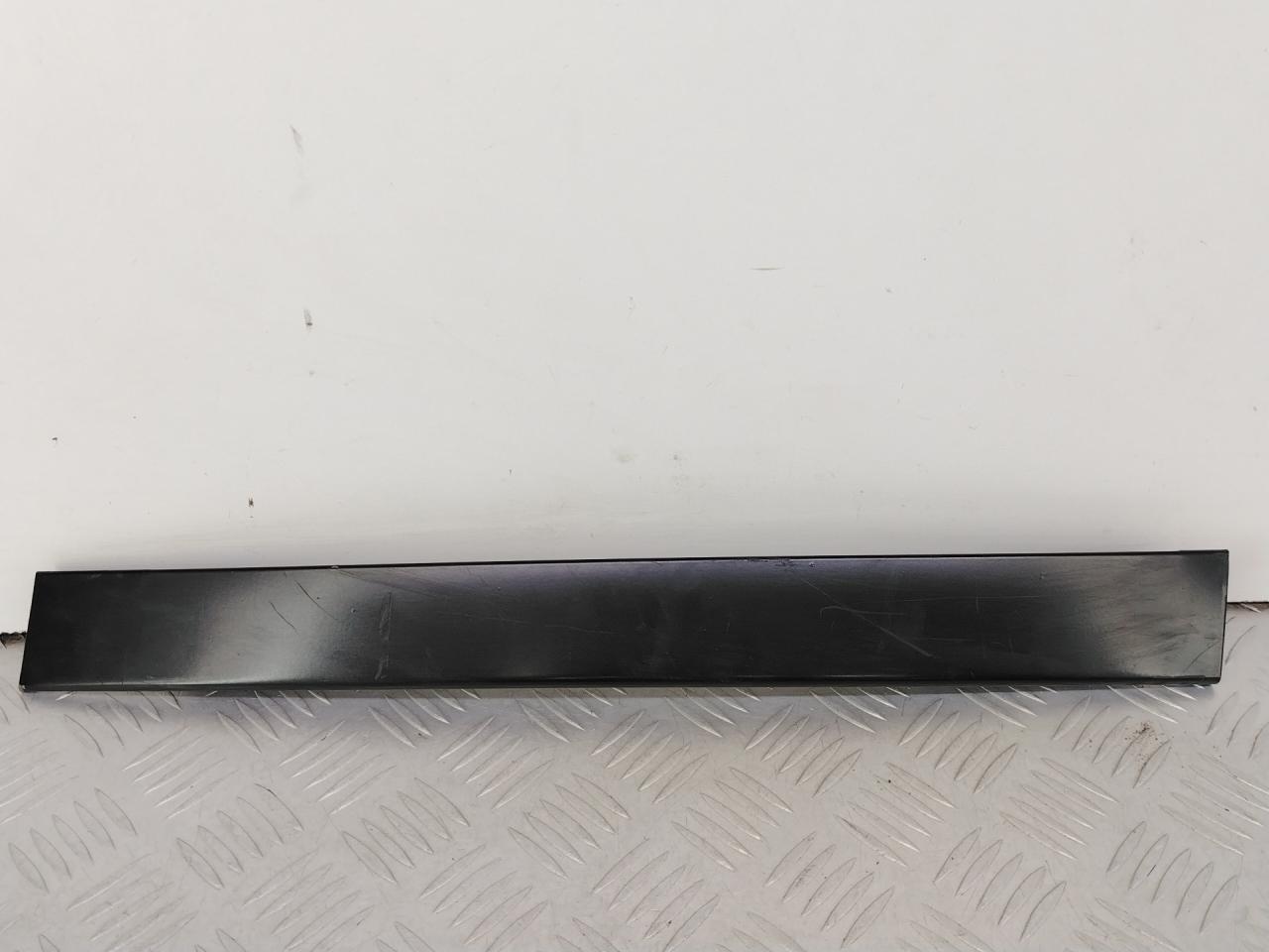 накладка двери (крышки) багажника Volkswagen Lupo 1 поколение (1998 - 2005), 1.4 л., AMF, дизель, розовый, хетчбэк 3 дв., передний привод, 6X3837902B - фото №1