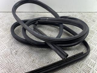 уплотнитель Nissan Micra 2 поколение (K11) 1997