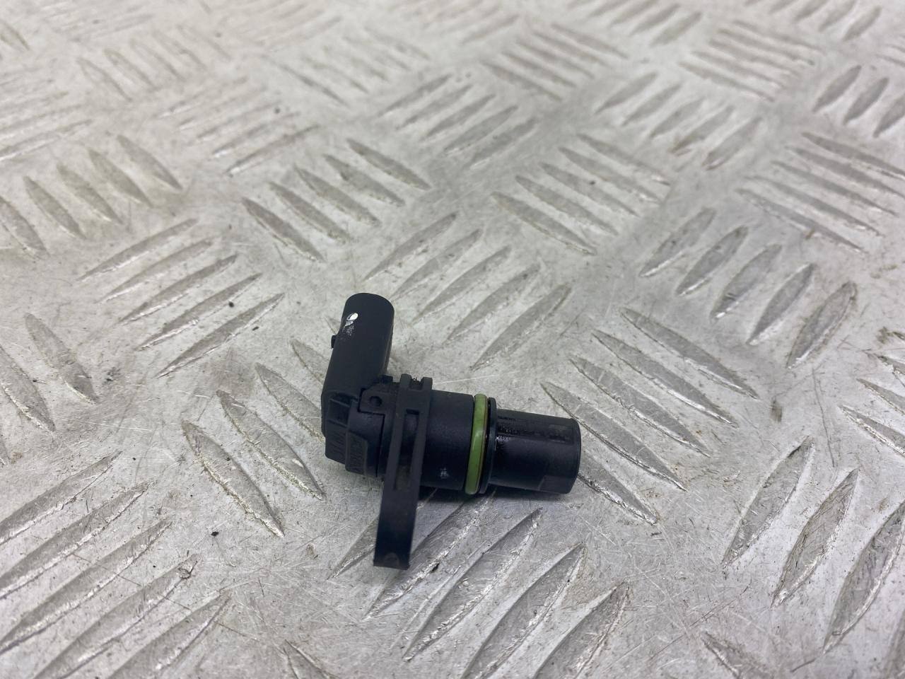 датчик распредвала Audi A4 B9 2017, 1.4 л., CVNA, бензин, 6МКПП, темно-синий, универсал, передний привод, 04C907601A - фото №1