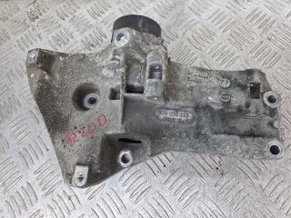 кронштейн генератора Volkswagen Golf 6 поколение 2008, 1.4 л., CGGA, бензин, 5МКПП, голубой, хетчбэк 5 дв., передний привод, 036260885