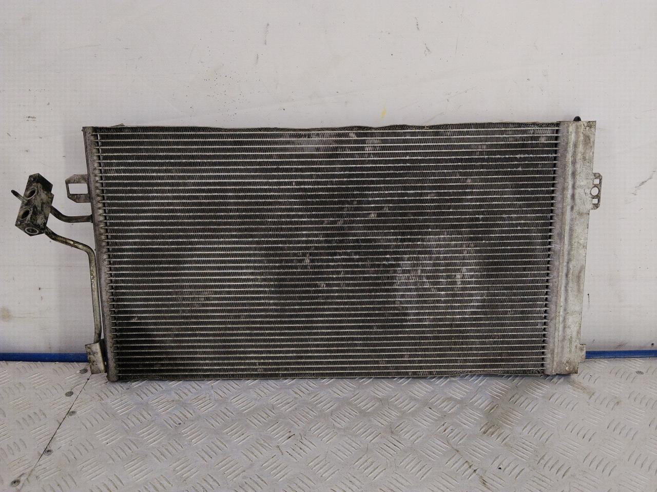 радиатор кондиционера Mercedes-Benz Vito W639 2006, 3.2 л., M 112.951, бензин, АКПП, черный, задний привод, A6398350070004 - фото №1