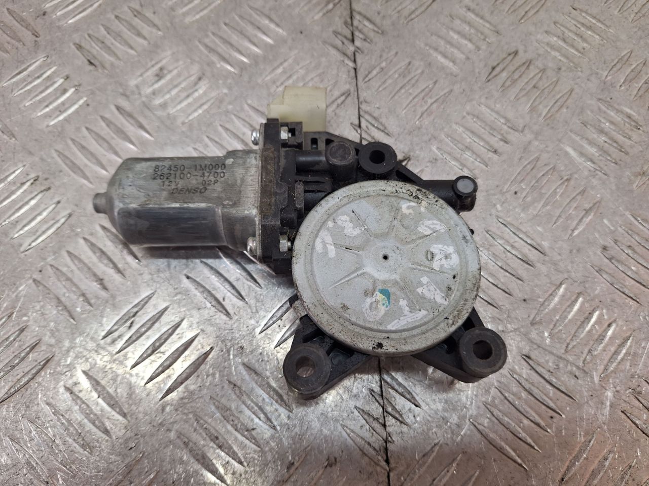 моторчик стеклоподъемника задний левый Kia Cerato 2 поколение 2012, 824501M000, 2621004700 - фото №1