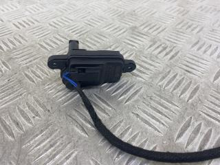 активатор замка крышки топливного бака Audi A4 B9 2017, 1.4 л., CVNA, бензин, 6МКПП, темно-синий, универсал, передний привод, 8V0862153A