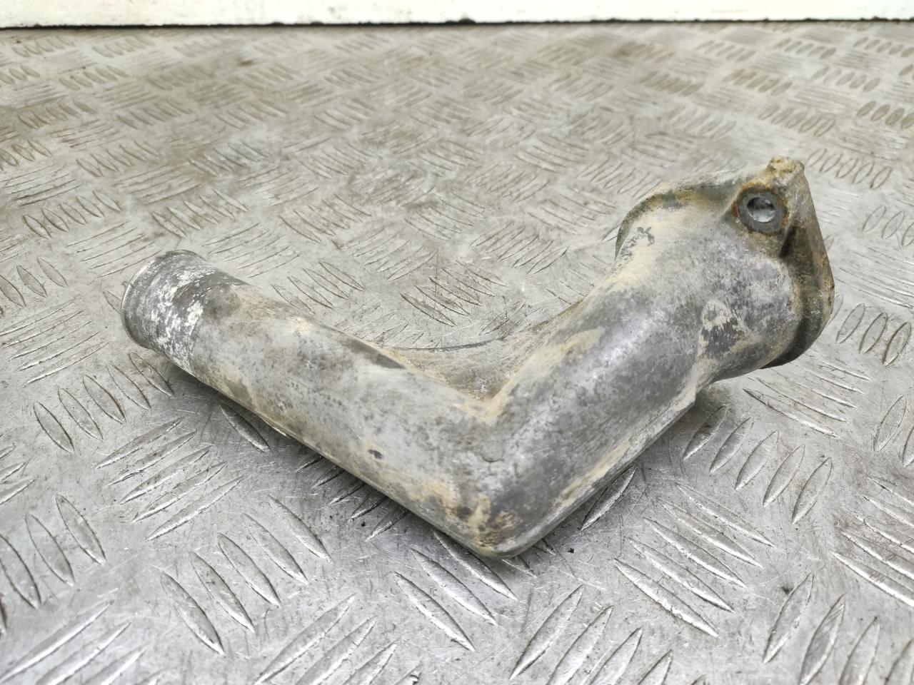 корпус термостата Toyota RAV4 3 поколение (XA30) (2005 - 2008) - фото №1