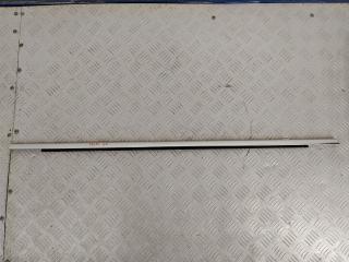 молдинг стекла двери задней Volkswagen Passat B6 (2005 - 2010), 2.0 л., дизель, универсал, 3C9839475B