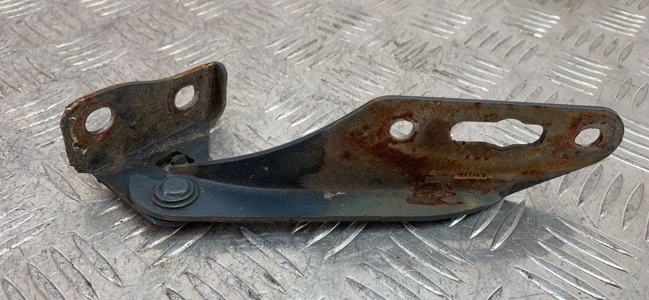 петля капота правая Rover 45 1 поколение (1999 - 2005) - фото №1