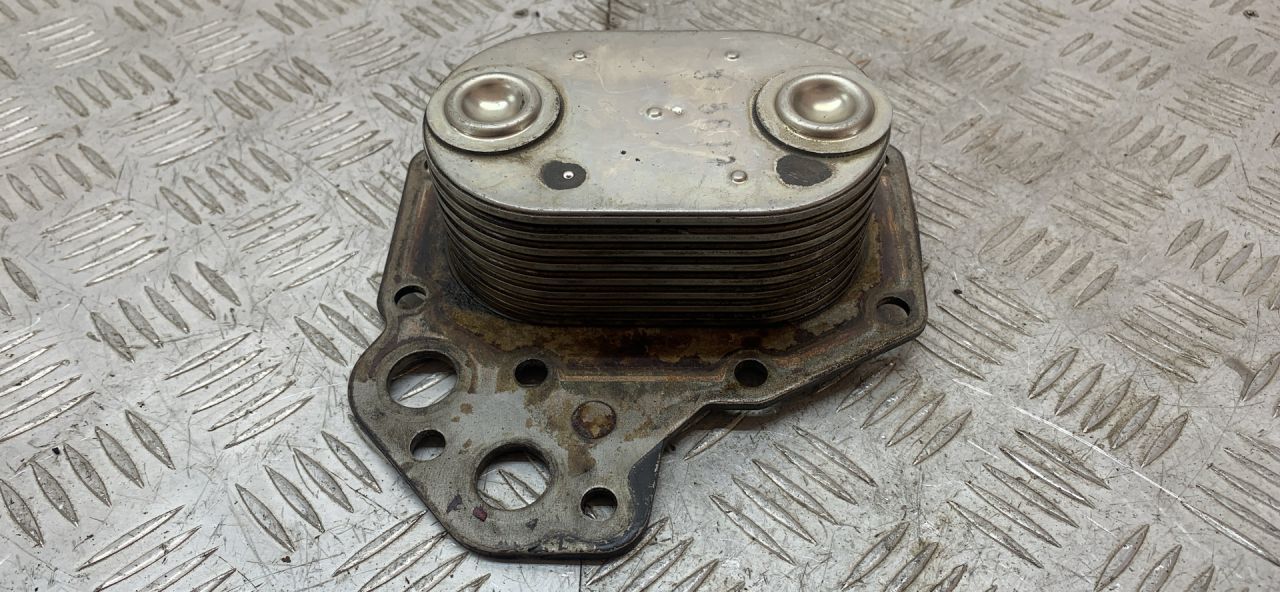 теплообменник масляного фильтра Mercedes-Benz Atego 1 поколение (1998 - 2013), 4.2 л., дизель, A9041800465, A9041801065 - фото №1