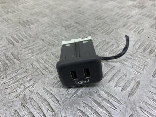 разъем AUX / USB Opel Insignia 2 поколение (B) 2018, 2.0 л., дизель, АКПП, белый, хетчбэк 5 дв., полный привод, 13598459