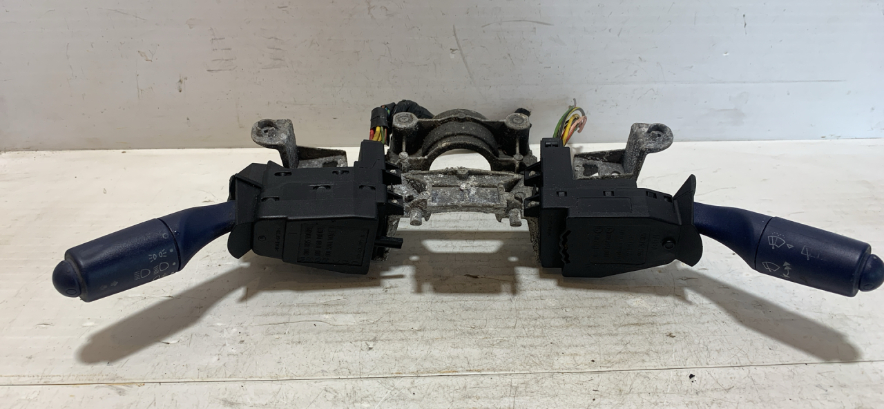 переключатель подрулевой (стрекоза) Smart Fortwo 1 поколение 2000, 0.6 л., M 160.910, бензин, робот, черный, хетчбэк 3 дв., задний привод, 0015814V001, 993794006 - фото №1