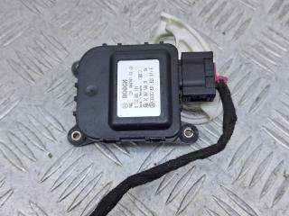 моторчик заслонки печки Volkswagen Passat B5 (1996 - 2001), 8D1820511E, 0132801115