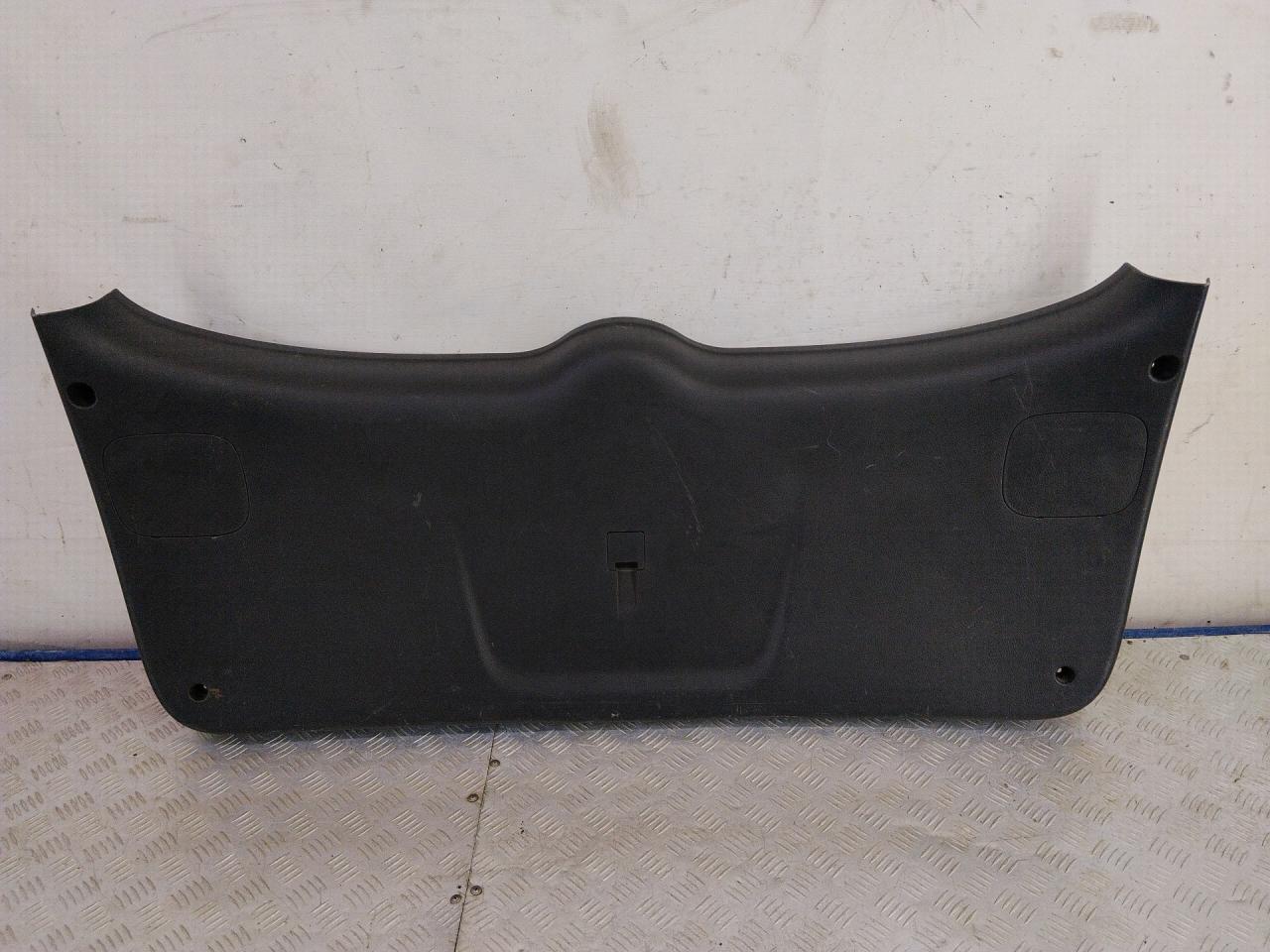 обшивка крышки багажника Hyundai Santa Fe 2 поколение (CM) 2007, 2.2 л., D4EB, дизель, АКПП, серый, внедорожник 5 дв., полный привод, 817882B000, 817872B000 - фото №1