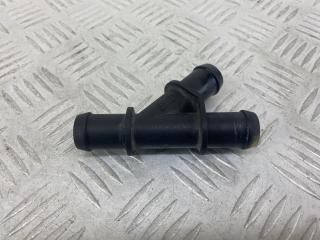 фланец (тройник) системы охлаждения Land Rover Range Rover Sport 2 поколение [рестайлинг] (2017 - 2020), 2.0 л., гибрид, АКПП, серый, внедорожник 5 дв., полный привод