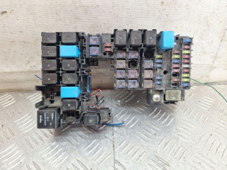 блок предохранителей Mazda 5 1 поколение [рестайлинг] 2008, 2.0 л., LF-DE, бензин, АКПП, серый, минивэн, передний привод