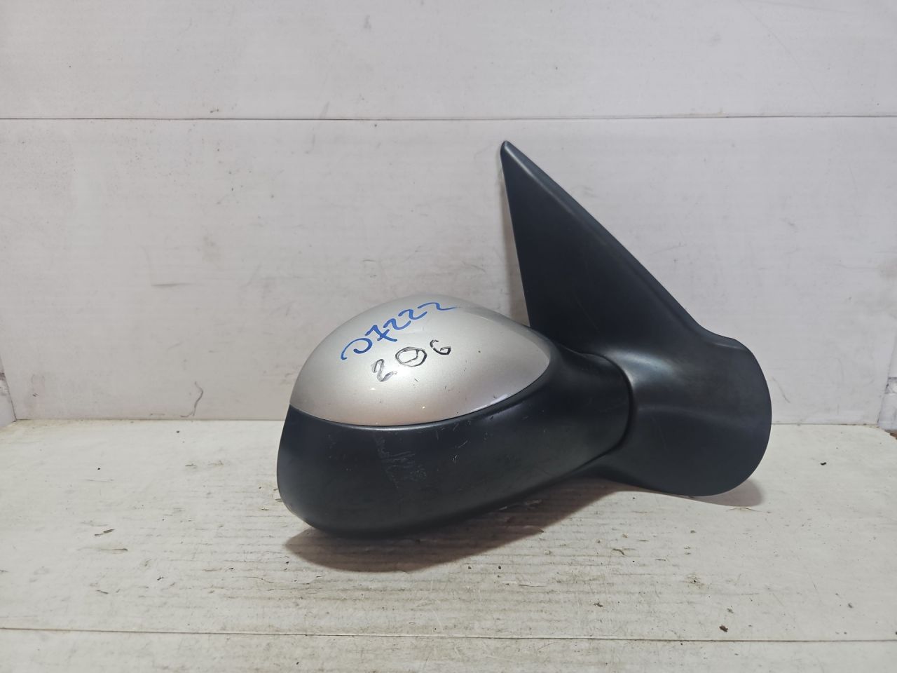 зеркало наружное правое Peugeot 206 1 поколение 2002, 2.0 л., RFN (EW10J4), бензин, МКПП, серебро, кабриолет, передний привод - фото №1