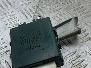 блок управления центральным замком Toyota Yaris P1 (1999 - 2003), 0515003570, 8598052031