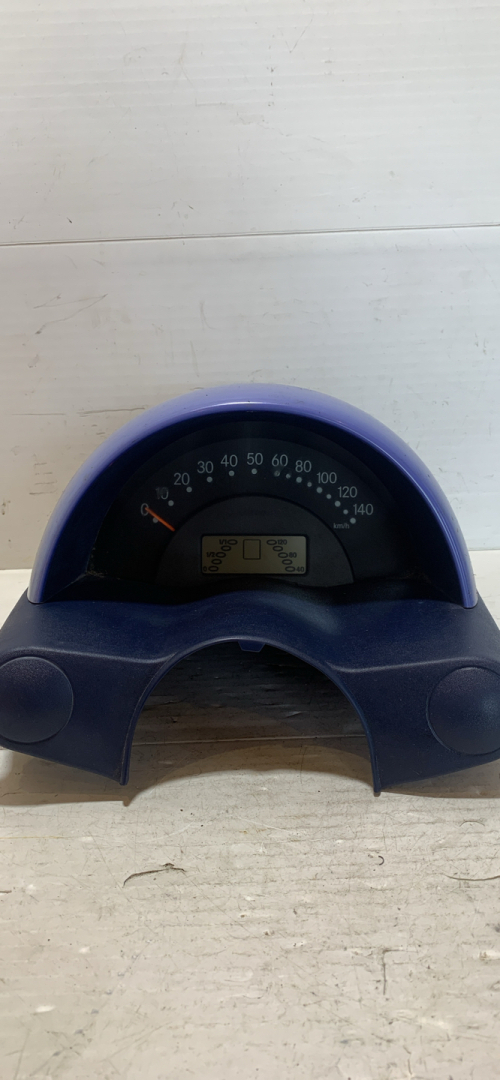 щиток приборов (приборная панель) Smart Fortwo 1 поколение 2000, 0.6 л., M 160.910, бензин, робот, черный, хетчбэк 3 дв., задний привод, 110008872005, 993790007 - фото №1