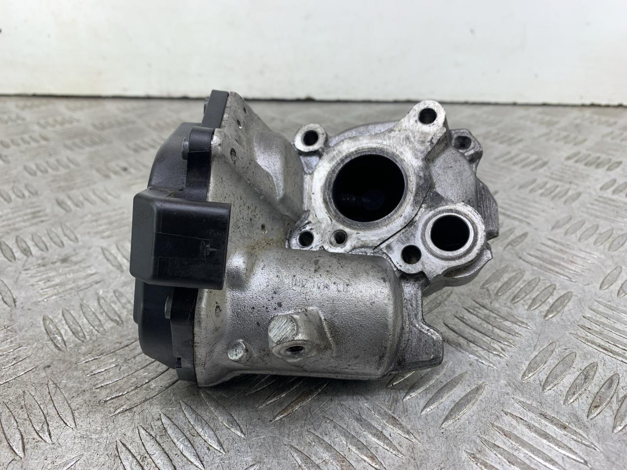 клапан EGR Mercedes-Benz Sprinter 2 поколение (W906) (2006 - 2014), 2.1 л., OM 651.955, дизель, МКПП, зеленый, задний привод, A6511400360 - фото №1