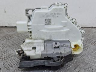 замок двери передней левой Audi A4 B9 2017, 1.4 л., CVNA, бензин, 6МКПП, темно-синий, универсал, передний привод, 8X1837015C