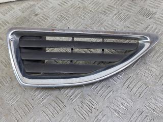 заглушка (решетка) в бампер Renault Megane 1 поколение [рестайлинг] (1999 - 2003), 1.4 л., K4J 710, бензин, МКПП, оливковый, хетчбэк 5 дв., передний привод, 7700428963