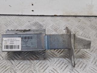 Крепление бампера переднего Audi A4 B5 (1994 - 1999), универсал, 8D0807331C