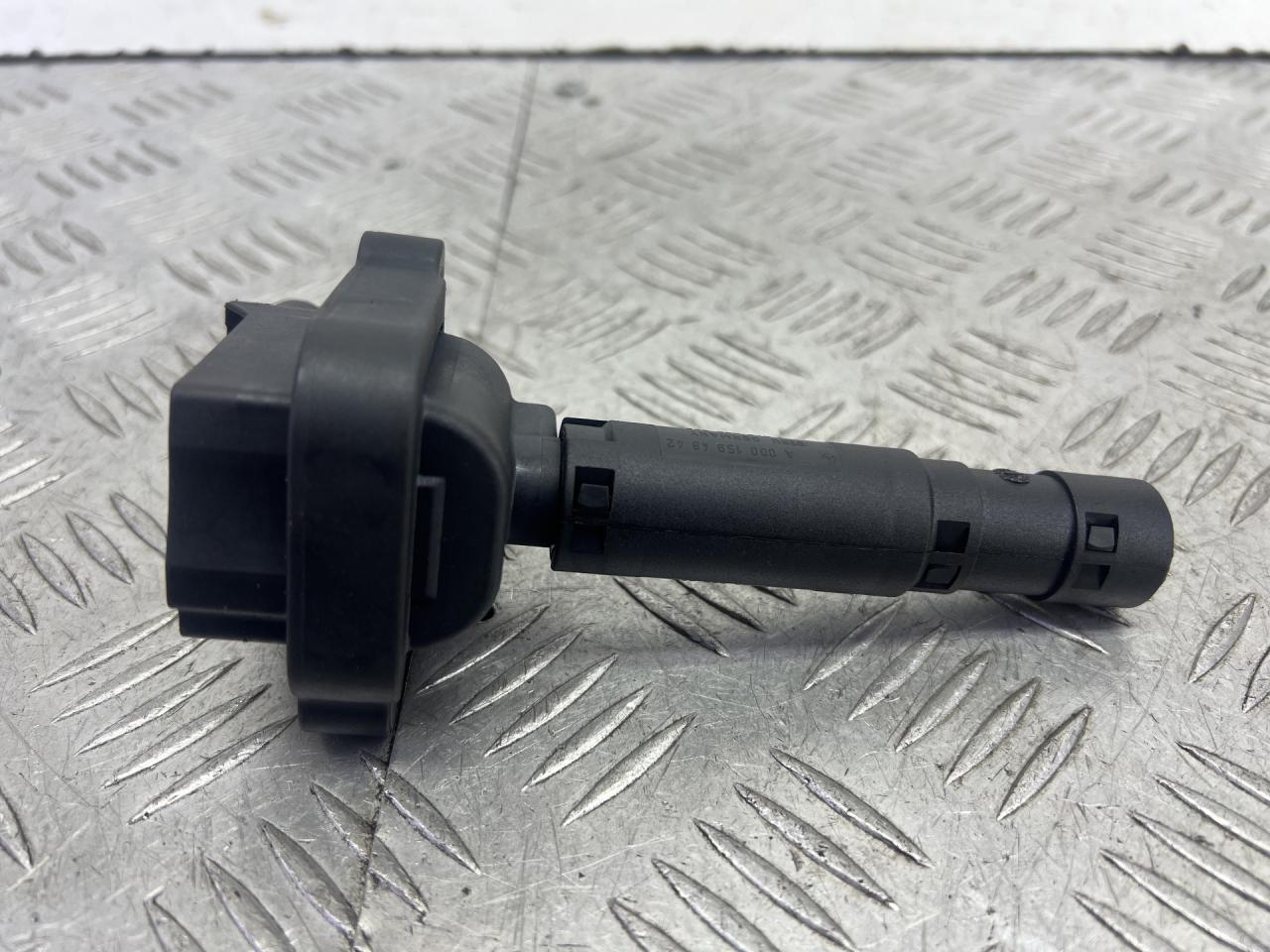 катушка зажигания Mercedes-Benz C-Класс W204/S204 2007, 1.8 л., M 271.950, бензин, АКПП, серебро, седан, задний привод, A0001502580 - фото №1