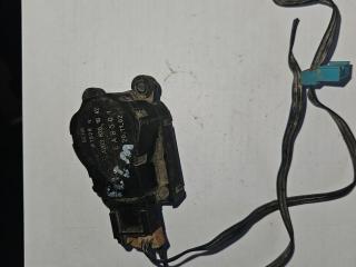 моторчик заслонки печки Mercedes-Benz C-Класс W203/S203/CL203 (2000 - 2004), A2038201642