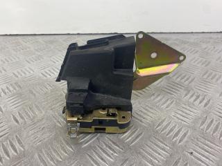 замок двери задней правой Mitsubishi Carisma 1 поколение [рестайлинг] 2003, 1.6 л., 4G92 (DOHC 16V), бензин, МКПП, серебро, хетчбэк 5 дв., передний привод