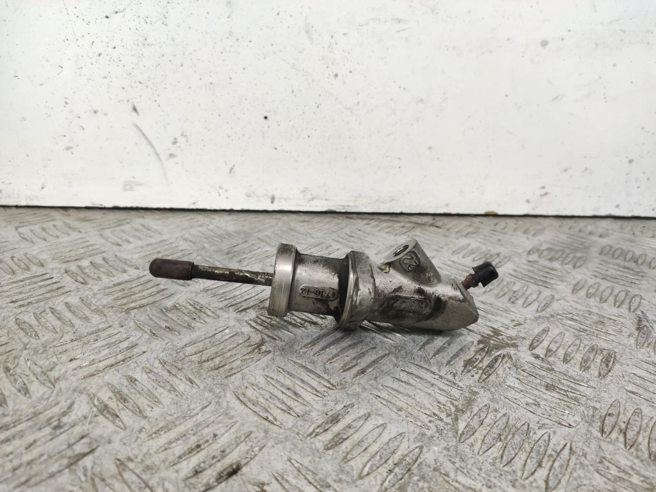 цилиндр сцепления рабочий BMW 3 серия E90/E91/E92/E93 2005, 2.5 л., N52 B25 AF, бензин, МКПП, серый, седан, задний привод, G736-12 - фото №1