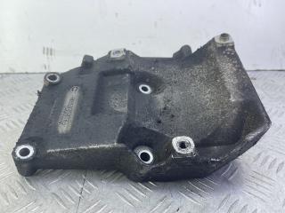 кронштейн компрессора кондиционера Volkswagen Passat B5 1999, 1.9 л., дизель, зеленый, универсал, передний привод, 038260885C