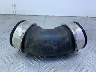 патрубок интеркулера Volkswagen Transporter T5 (2003 - 2009), 7H0145790D