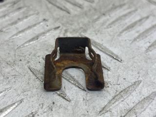 крепление форсунки Ford Ka 1 поколение (1996 - 2008)