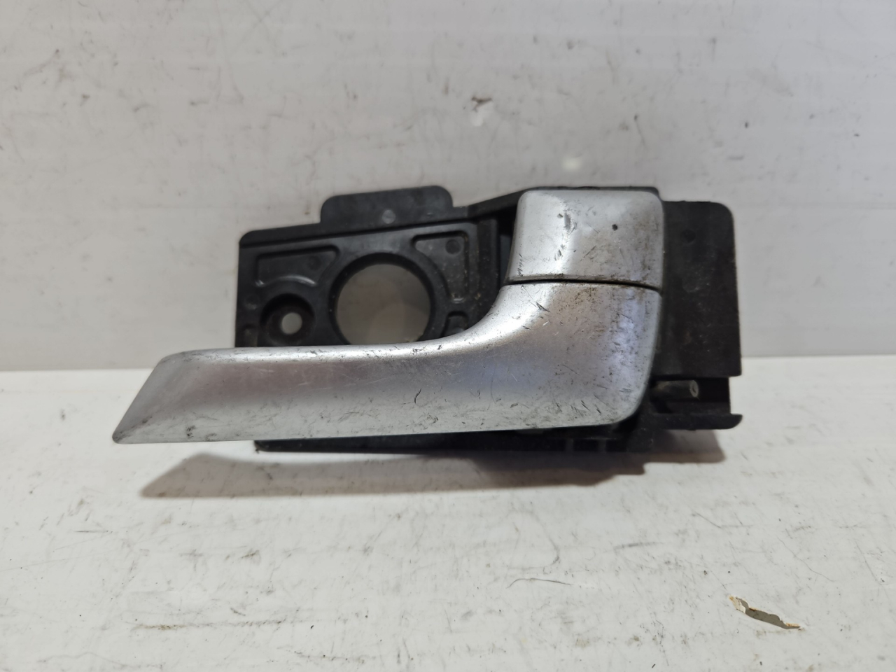 ручка внутренняя передняя правая Kia Rio 3 поколение (2011 - 2015) - фото №1