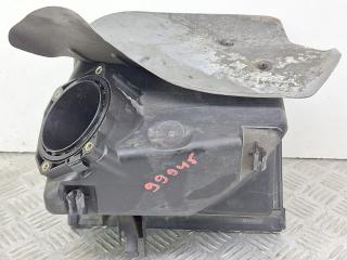 корпус воздушного фильтра Audi A6 4B/C5 1999, 1.8 л., AQE, бензин, МКПП, красный, седан, 058133837E