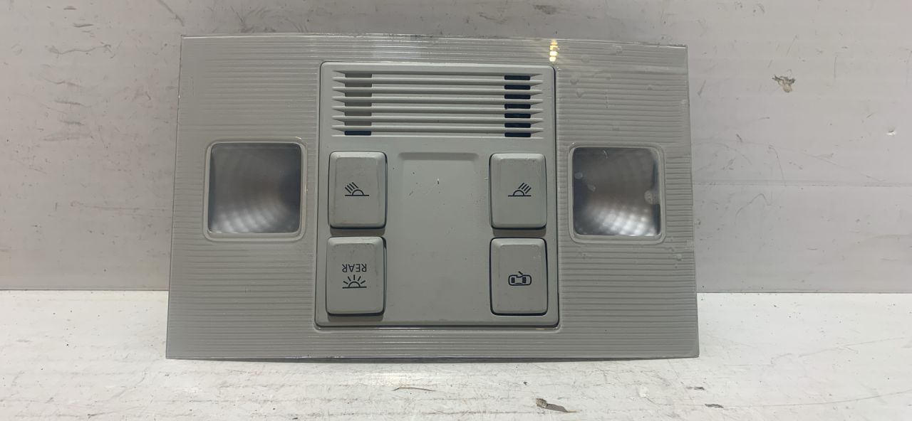 фонарь салона (плафон) Volkswagen Golf Sportsvan 1 поколение 2017, 1.2 л., CYVA, бензин, МКПП, универсал, передний привод, 5TA947105 - фото №1