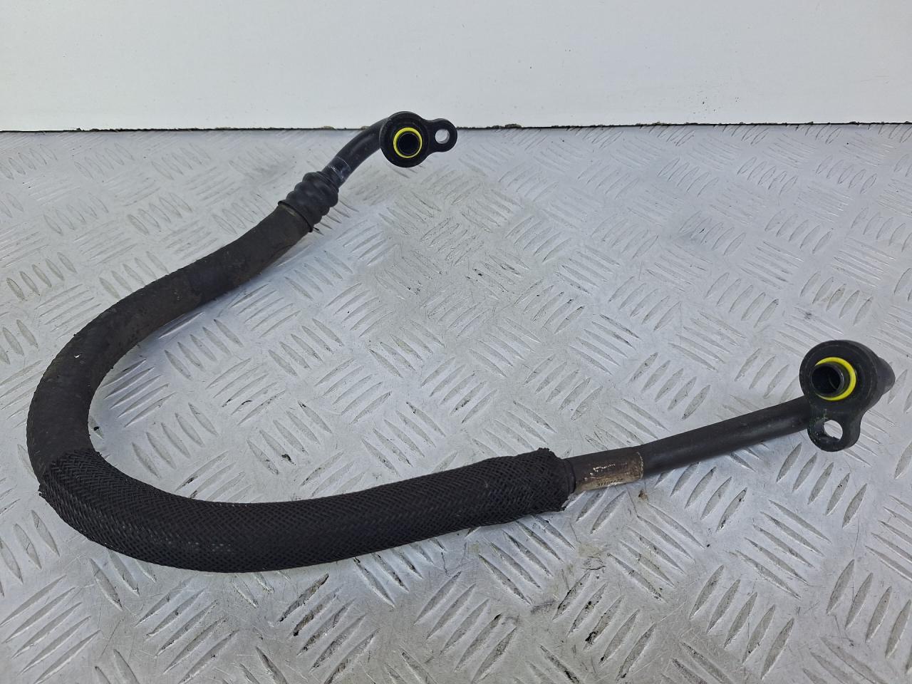 трубка кондиционера Volvo V70 2 поколение 2001, 2.4 л., B 5244 T3, бензин, АКПП, серебро, универсал, полный привод, 31101172 - фото №1