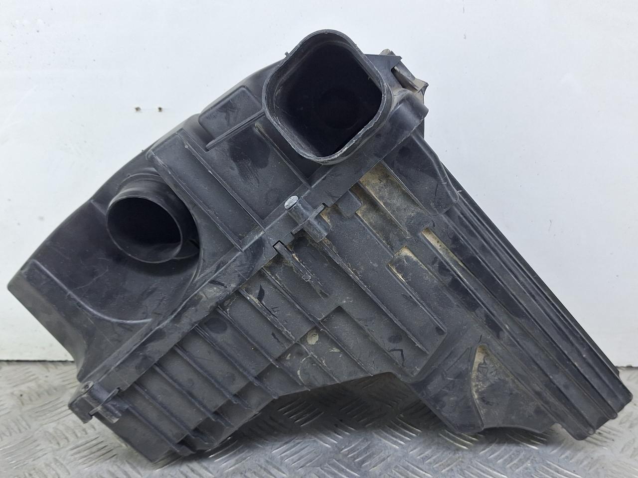 корпус воздушного фильтра Citroen C5 1 поколение (2000 - 2004), 2.0 л., бензин, 9649757680 - фото №1