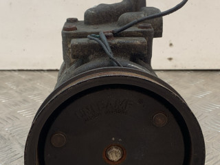 компрессор кондиционера Kia Carens 1 поколение 2001, 1.8 л., бензин, МКПП, светло-кофейный, передний привод, 5036964