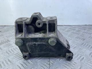 кронштейн КПП Volkswagen Golf 5 поколение (2003 - 2009), 1.6 л., BSE, бензин, МКПП, передний привод, 1K0199111E