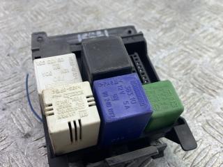 блок реле Opel Omega B [рестайлинг] 2001, 2.2 л., Z 22 SE, бензин, АКПП, темно-синий, универсал, задний привод