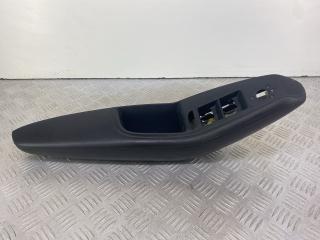 ручка обшивки двери передней левой Audi Q5 8R [рестайлинг] 2015, 3.0 л., CTBA, дизель, АКПП, внедорожник 5 дв., полный привод, 8R1867171A