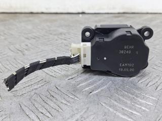 моторчик заслонки печки Volvo V70 2 поколение 2001, 2.4 л., B 5244 T3, бензин, АКПП, серебро, универсал, полный привод, EAM102