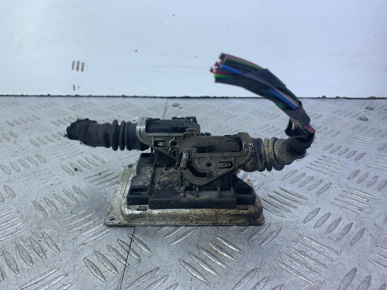 блок управления двигателем Opel Astra G 1999, 1.2 л., X 12 XE, бензин, МКПП, зеленый, универсал, задний привод, 0261204093, 90560103 - фото №1