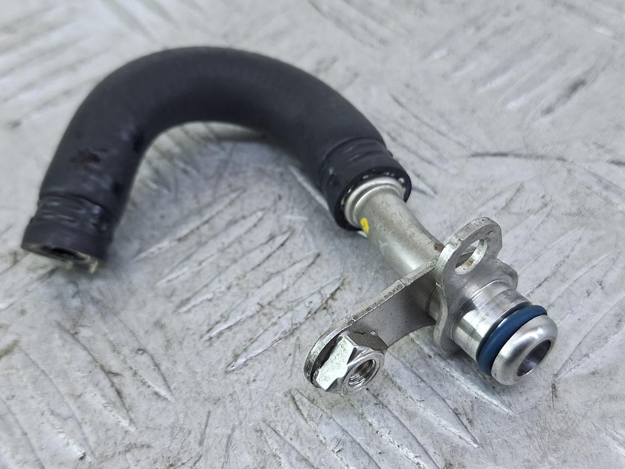 трубка охлаждения турбины Mercedes-Benz E-Класс W213/S213/C238/A238 (2016 - 2020), серый - фото №1