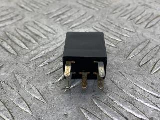 реле (прочие) Chrysler Voyager 4 поколение 2004, 2.5 л., ENJ, дизель, МКПП, темно-синий, минивэн, передний привод, 21911C, 05269988AA, 3303A3